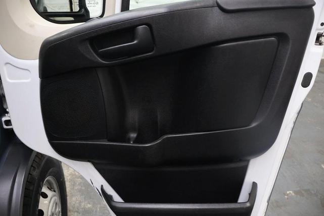 Photo of 2018 Bright White Clearcoat RAM ProMaster 2500