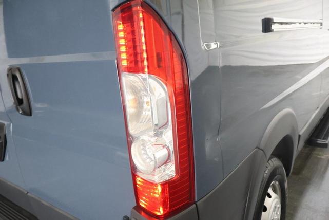 Photo of 2018 Bright White Clearcoat RAM ProMaster 2500
