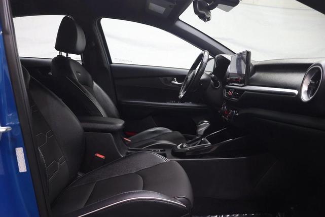 Photo of 2022 Blue Kia Forte