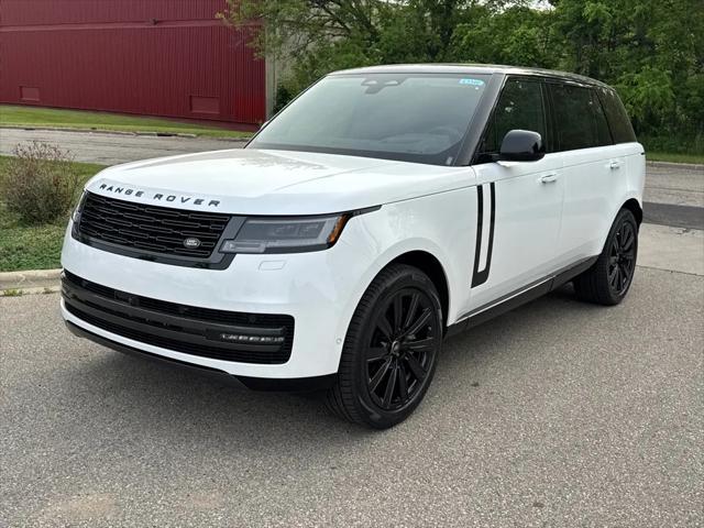 Photo of 2025 Ostuni Pearl White Land Rover Range Rover