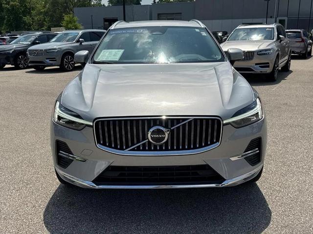 Photo of 2023 Silver Dawn Metallic Volvo XC60