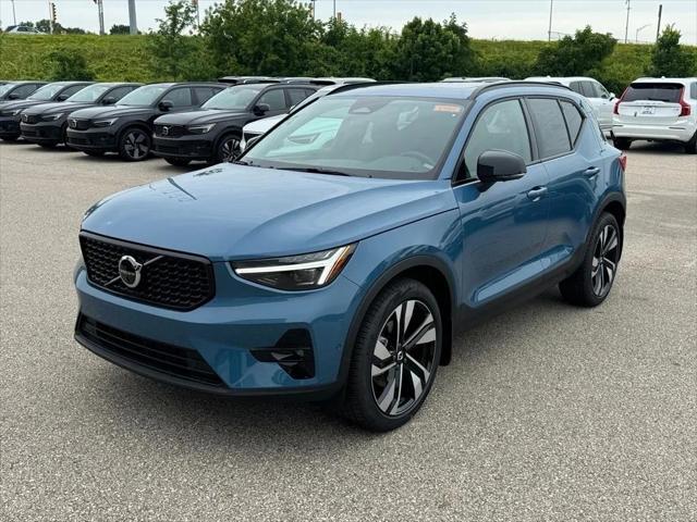 2025 Volvo XC40
