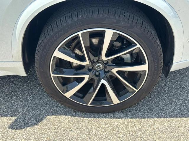 Photo of 2023 Crystal White Metallic Volvo XC90