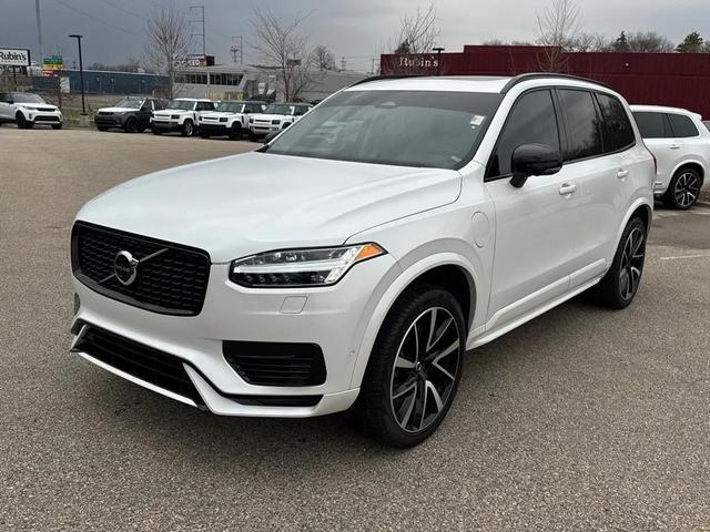 Photo of 2023 Crystal White Metallic Volvo XC90 Recharge Plug-In Hybrid
