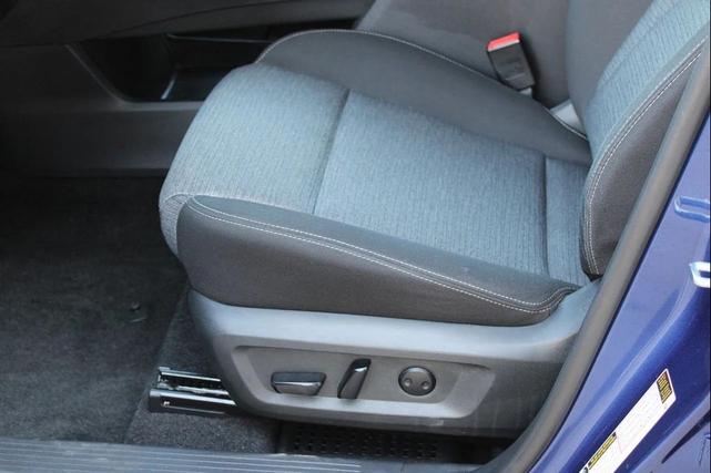 Photo of 2023 Caspian Blue Metallic Nissan Rogue
