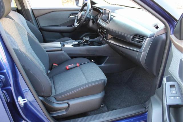 Photo of 2023 Caspian Blue Metallic Nissan Rogue