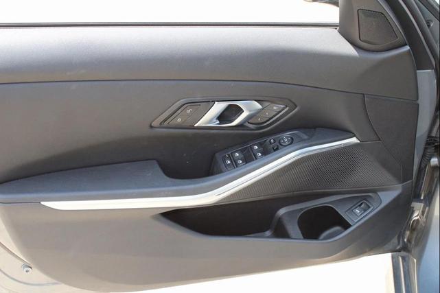 Photo of 2024 Gray BMW 330