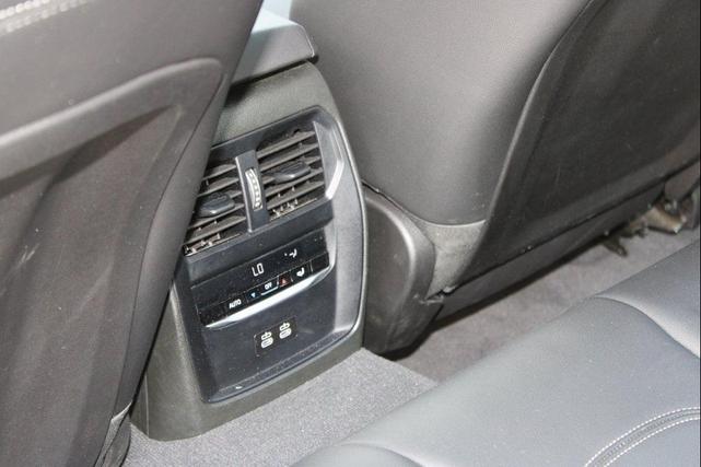 Photo of 2024 Gray BMW 330