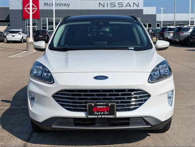 Photo of 2022 Star White Tri-Coat Ford Escape