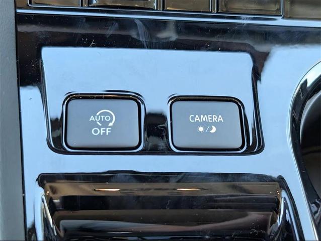 Photo of 2025 Everest White Pearl Tricoat Nissan Murano