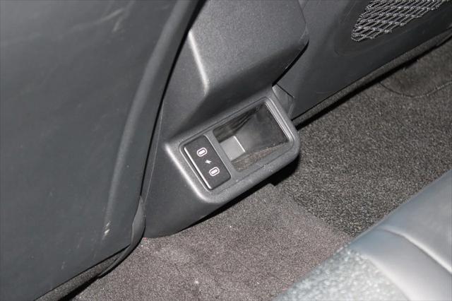 Photo of 2025 Snow White Pearl Kia K4