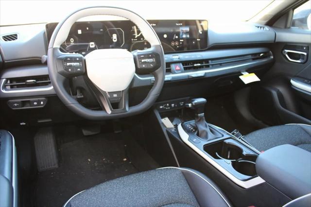 Photo of 2025 Snow White Pearl Kia K4