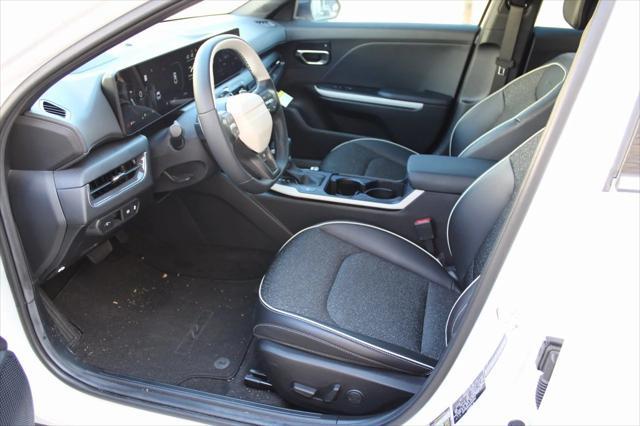 Photo of 2025 Snow White Pearl Kia K4