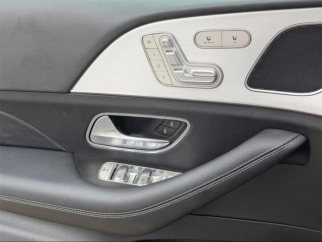 Photo of 2024 Polar White Mercedes-Benz GLE 450 Plug-In Hybrid