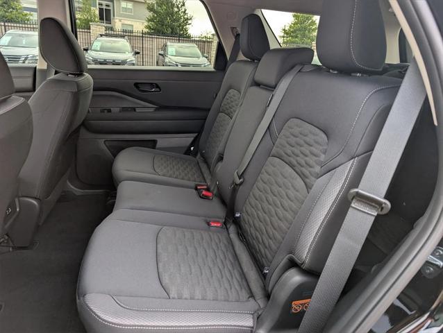 Photo of 2025 Super Black Nissan Pathfinder