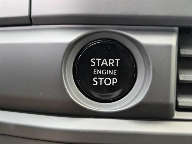 Photo of 2025 Super Black Nissan Pathfinder