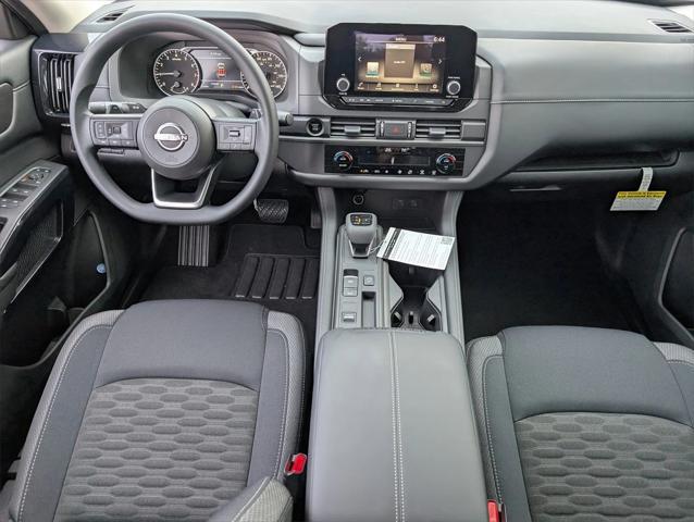 Photo of 2025 Super Black Nissan Pathfinder
