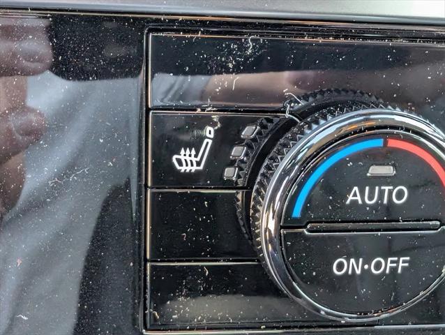 Photo of 2025 Everest White Pearl Tricoat Nissan Pathfinder
