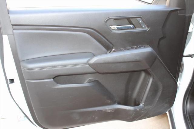 Photo of 2023 Summit White Chevrolet Colorado