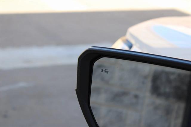 Photo of 2023 Summit White Chevrolet Colorado