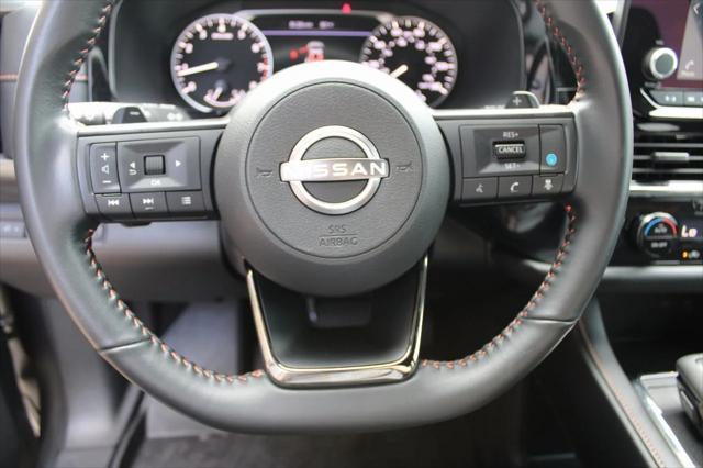 Photo of 2024 Gun Metallic Nissan Pathfinder