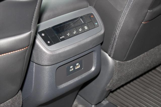 Photo of 2024 Gun Metallic Nissan Pathfinder