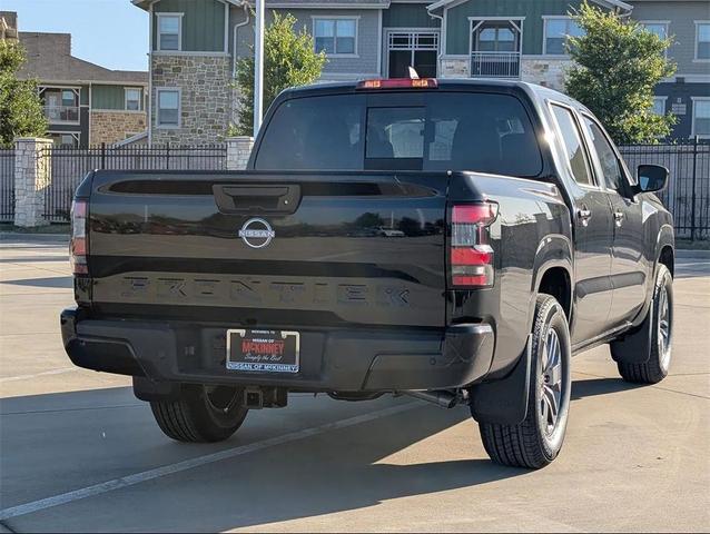 Photo of 2025 Super Black Nissan Frontier
