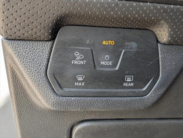 Photo of 2024 Silver Mist Volkswagen Atlas