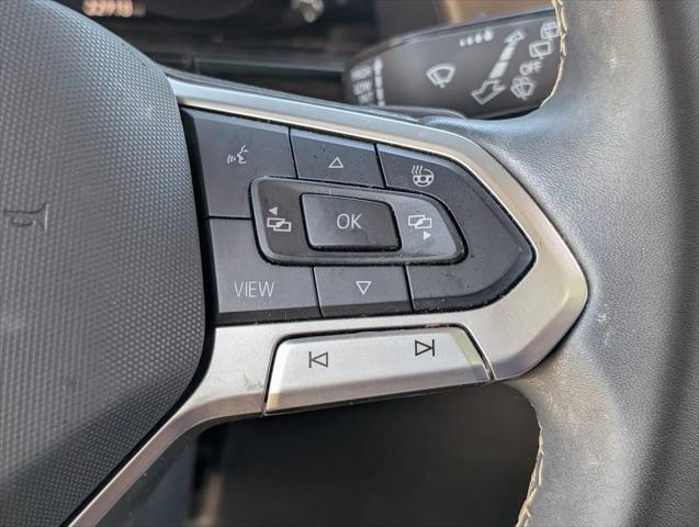 Photo of 2024 Silver Mist Volkswagen Atlas