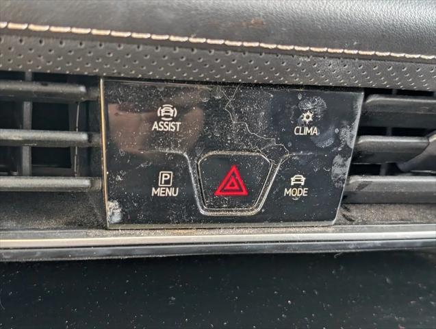 Photo of 2024 Silver Mist Volkswagen Atlas