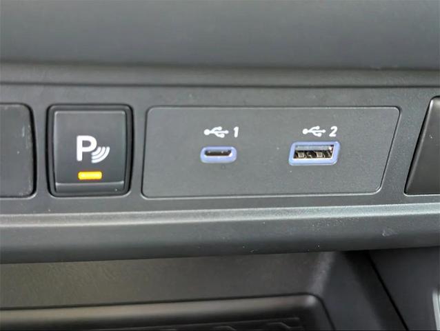 Photo of 2025 Glacier White Nissan Frontier
