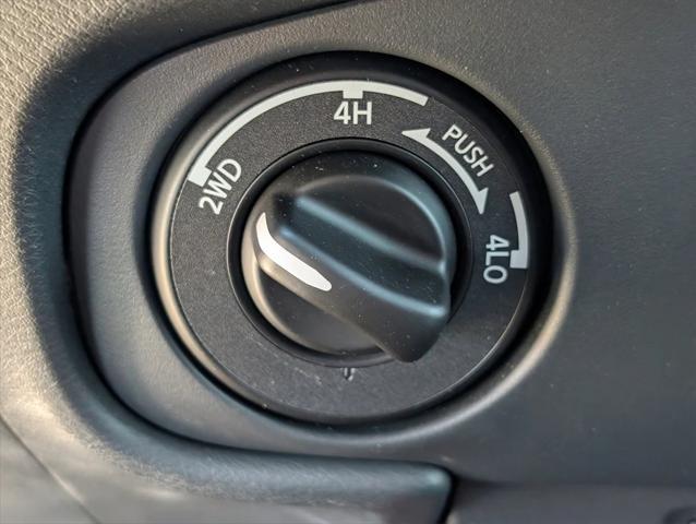 Photo of 2022 Super Black Nissan Frontier