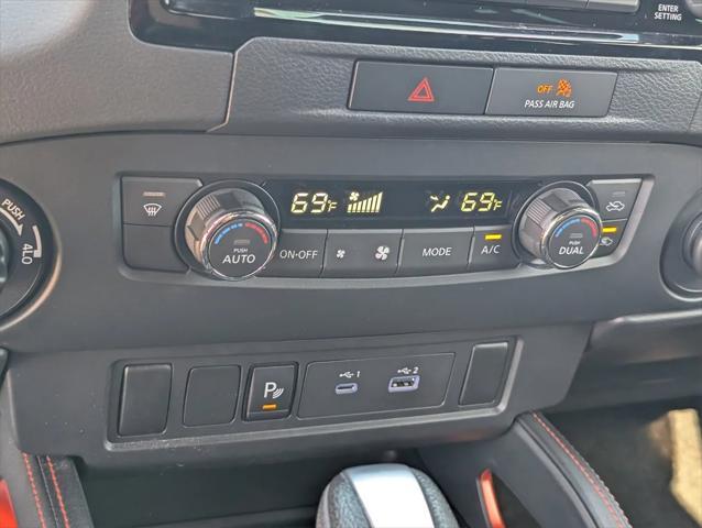 Photo of 2022 Super Black Nissan Frontier