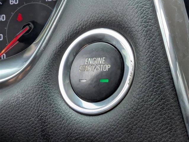 Photo of 2021 Silver Ice Metallic Chevrolet Traverse