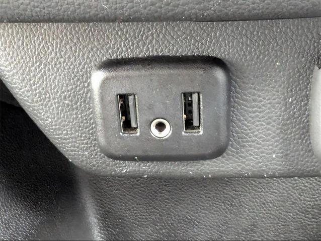 Photo of 2021 Silver Ice Metallic Chevrolet Traverse