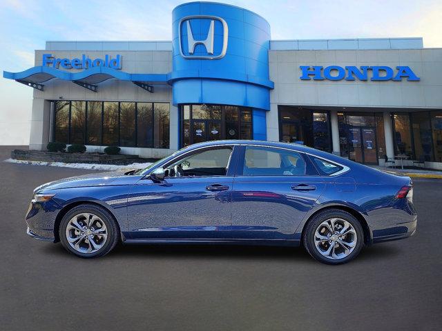 Photo of 2023 Canyon River Blue Metallic   Bu Honda Accord