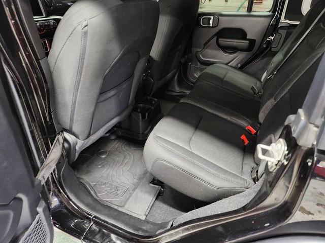 Photo of 2021 Black Clearcoat Jeep Wrangler Unlimited