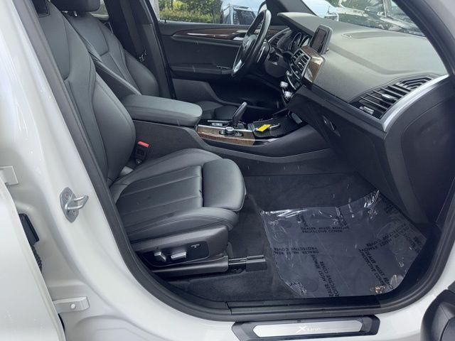 Photo of 2019 Mineral White Metallic BMW X3