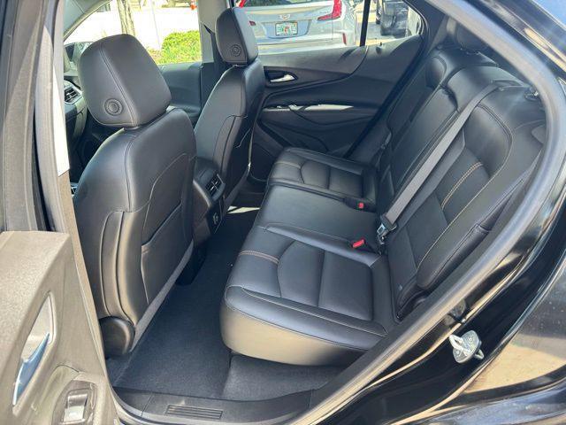 Photo of 2022 Mosaic Black Metallic Chevrolet Equinox