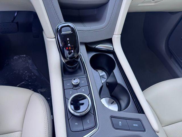Photo of 2025 Emerald Lake Metallic Cadillac XT5
