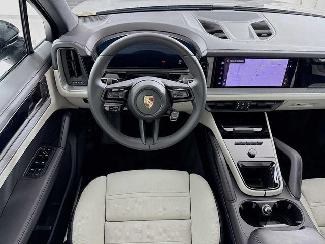 Photo of 2025 Arctic Grey Porsche Cayenne