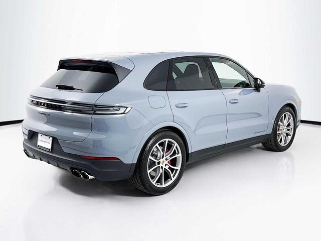 Photo of 2025 Arctic Grey Porsche Cayenne