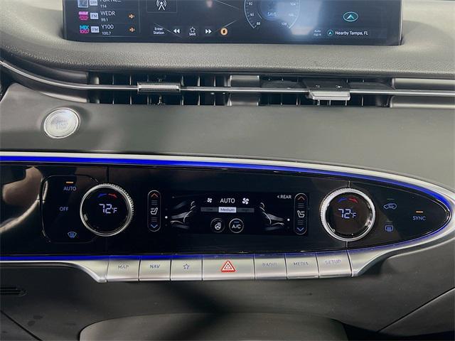 Photo of 2024 White Genesis GV70