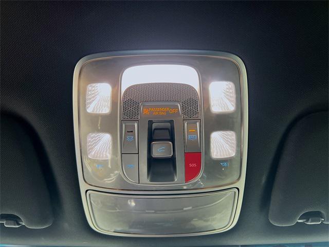 Photo of 2024 White Genesis GV70
