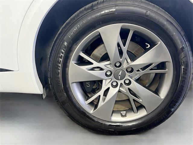 Photo of 2024 White Genesis GV70