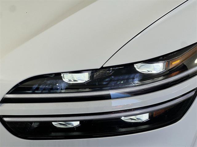 Photo of 2024 White Genesis GV70
