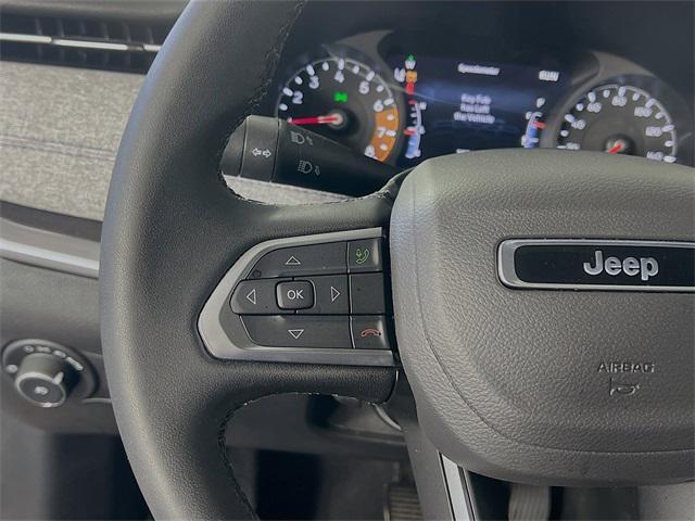 Photo of 2025 Red Hot Pearlcoat Jeep Compass
