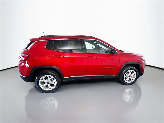 Photo of 2025 Red Hot Pearlcoat Jeep Compass