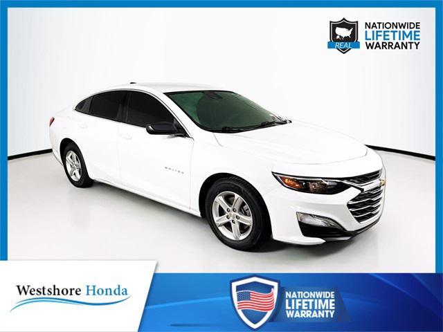 Photo of 2023 Summit White Chevrolet Malibu