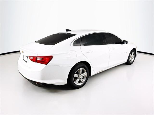 Photo of 2023 Summit White Chevrolet Malibu